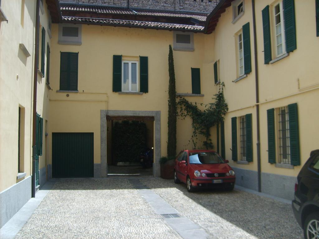 Le Tre Porte Como Vacanze Bagian luar foto